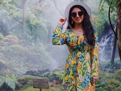 -Chom Cafe and Restaurant