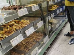 面包甜点陈列柜-上海哈尔滨食品厂(淮海中路店)