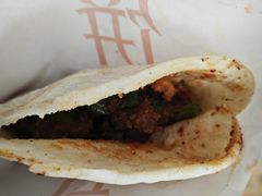 -曾笼笼牛肉饼