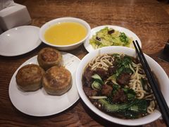 -清真吴记门钉肉饼·喜多利