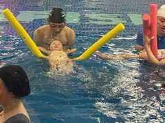 -蓝旗亲子游泳(范湖万达广场店)