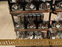 -Laderach 莱德拉(上海环贸iapm店)