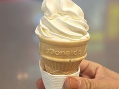 圆筒冰淇淋-麦当劳(铜锣湾店)