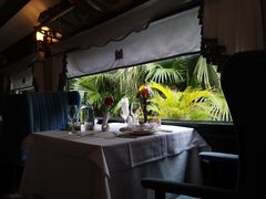 靠窗位-火车头法国西餐厅