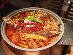 -鸣记脆皮烤鱼·海鲜烤鱼(三八广场店)