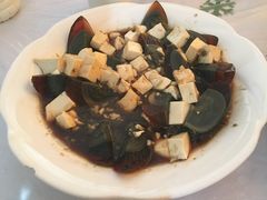 皮蛋拌豆腐-小李子油焖大虾(南浦店)