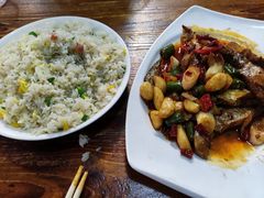 -老街烧烤(华中农业大学梧桐路步行街店)