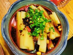 -野山舂·贵州现舂酸汤火锅(鸿通城店)