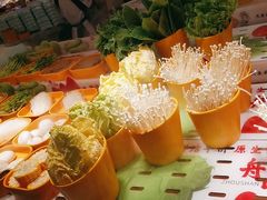 -四囍码头海鲜烧烤自助火锅(外滩南京东路悦荟广场店)