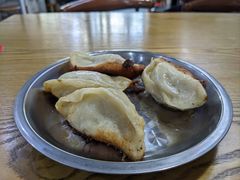 -黄阿姨锅贴大王(万航渡路店)