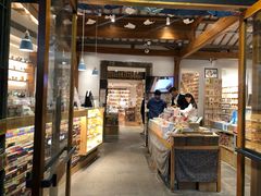 -猫的天空之城概念书店(苏州平江店)