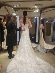 -LA GRACE高端婚纱礼服定制馆