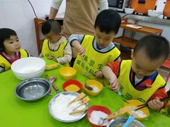 -瑞恩宝感统训练·语言提升·蒙氏托育中心