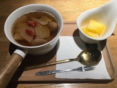 无花果海底椰雪梨汤-炖物24章·顺时轻养茶(杭州大厦店)