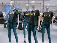 -URBAN REVIVO(欢乐海岸购物中心店)