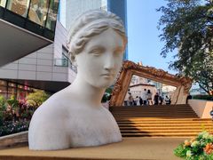 -中航城君尚购物中心