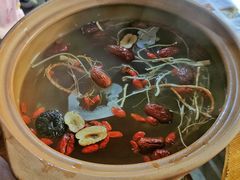 -广味炭炉鸡煲(宝业路分店)
