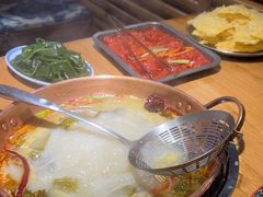 -洱火云南酸菜牛肉火锅(石景山当代商城店)