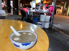 绿豆沙加汤圆-勤記甜品