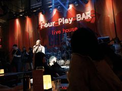 -FOUR PLAY BAR