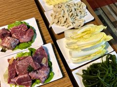 -陆记牛庄·碳锅龙虾烧烤(爱上花园店)