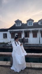 -一揽芳华汉服旗袍体验馆(拙政园店)