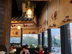 靠窗位-粤点越有·茶点·粤菜(樵岭国际店)