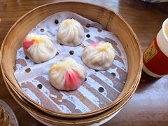 蟹粉鲜肉小笼-蟹小友·蟹黄面·手工点心(南京东路店)