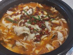 酸爽中辣鱼锅-有家·酸汤鱼(土门店)