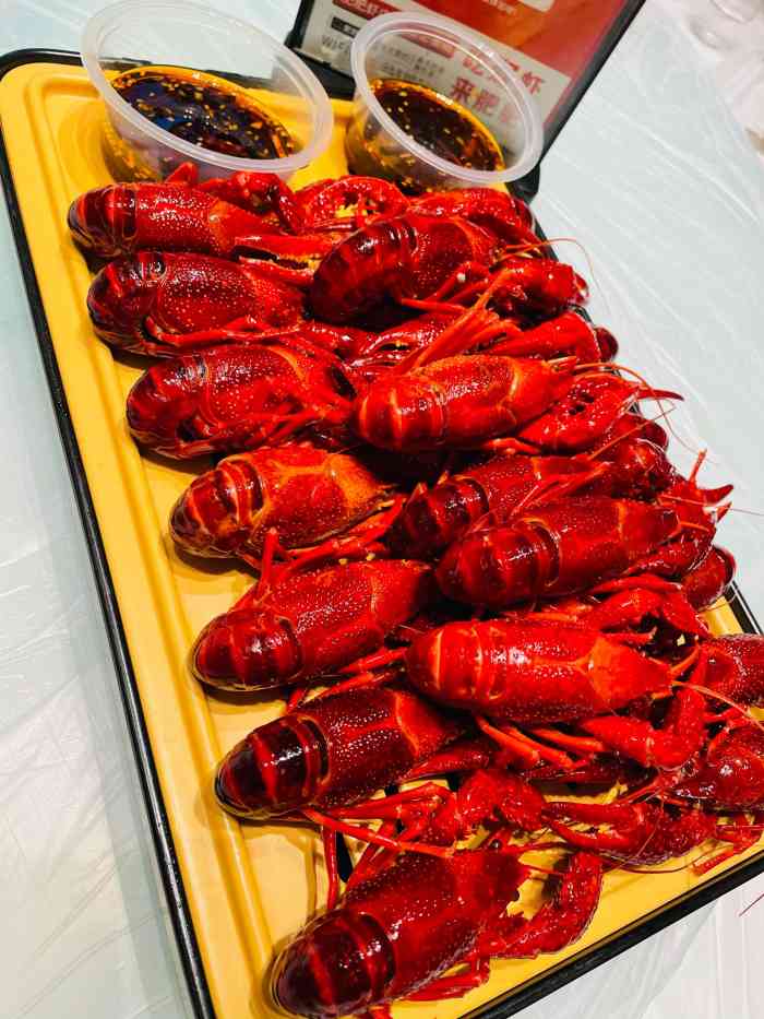 肥肥虾庄·金牌油焖大虾(石牌岭总店)-"这是在武汉评价挺好的一家店