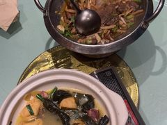 -帅巴人舅母子腊蹄民俗村