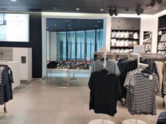 -H&M(鹏欣水游城店)
