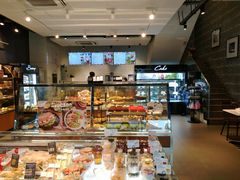 面包甜点陈列柜-巴黎贝甜·生日蛋糕(杭州文二路店)