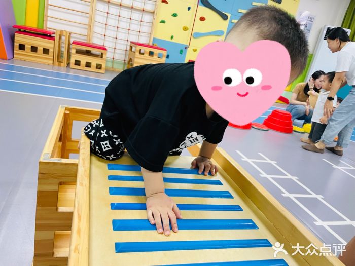 国澳希尔斯早教中心图片