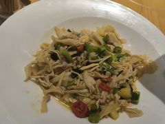 -头上红煨盐鸡·非遗院子餐厅