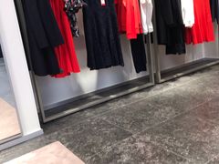 -伦敦比斯特购物村