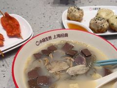 -小杨生煎(金山百联购物中心3楼店)
