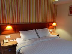 -如家旗下-西安高新区西部大道阳光城华驿酒店