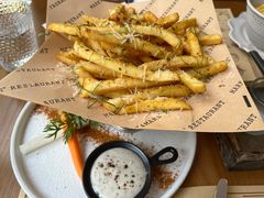 -Mark&Mars Restaurant