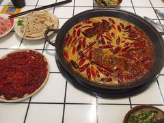 -扎起市井老火锅(乐山总店)