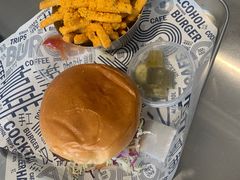 -TRIPS BURGER(大钟寺店)