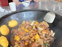 -粘豆包柴火铁锅炖