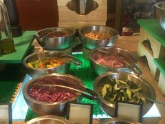 -大中华希尔顿酒店-念自助餐·嗨啤·小龙虾
