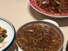 -八府香鸭·啫啫煲(华山路店)