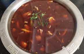 Small Pot Pig Intestine Hot Pot Chicken