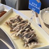 简直刷新了我对蒙古菜的认知！人均150居然能吃到烤全羊