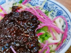 老北京炸酱面-门框胡同百年卤煮(前门煤市街店)