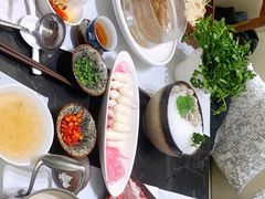 -红鼎豆捞·非遗鲍皇汤火锅(宝丰路店)