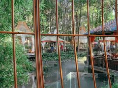 -二荆条·蜀鲜汇城市森林火锅