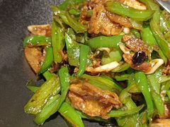 小炒黑猪肉-湘满甲·黄焖甲鱼创始者·湘菜·鲁菜(潘家园店)